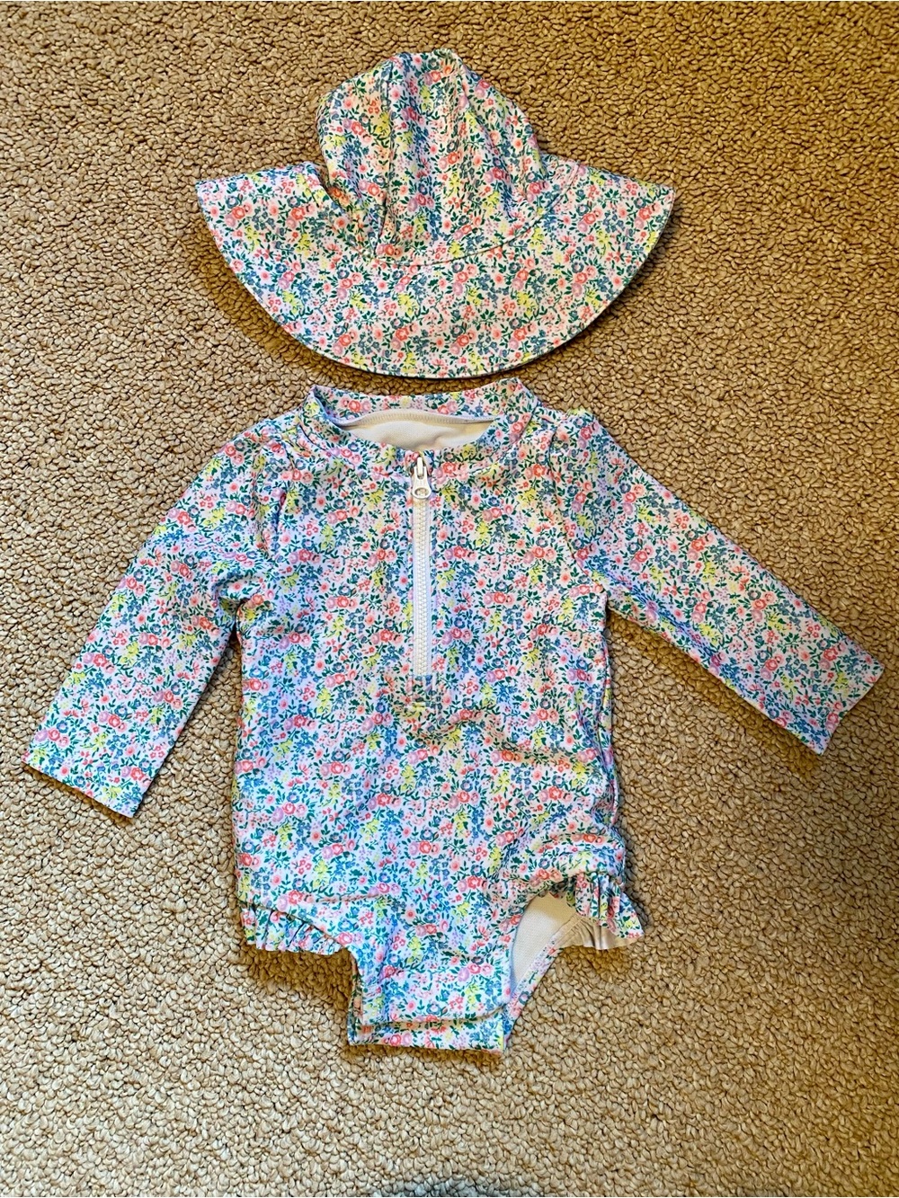 Gap Baby Floral Rash Guard Swimsuit with Hat